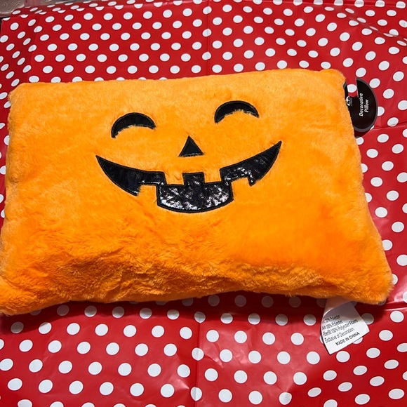New Seasonal Collection Orange Pumpkin Face Plush Decorative Pillow 18IN x 12IN - Picture 1 of 6